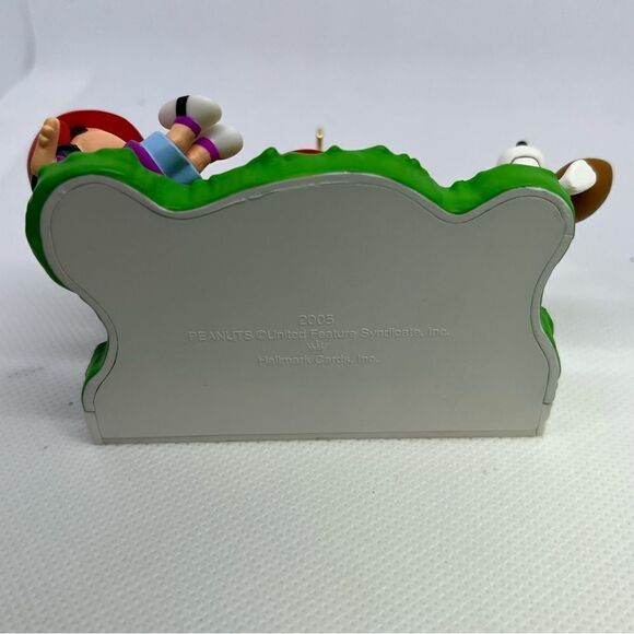 Hallmark‎ Keepsake Touchdown Snoopy Christmas Tree Ornament Peanuts Gang 2005 - Picture 5 of 6
